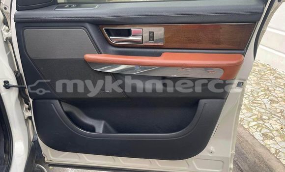 Buy Used Range Rover Evoque White Car in Bavet in Svay Rieng Province Buy Used Range Rover Evoque White Car in Bavet in Svay Rieng Province