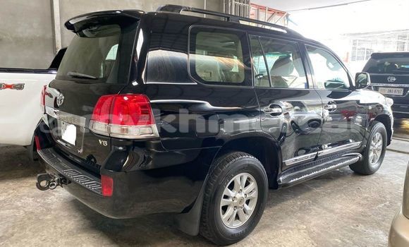 Buy Used Toyota Land Cruiser Black Car in Chbar Mon in Kampong Speu Province Buy Used Toyota Land Cruiser Black Car in Chbar Mon in Kampong Speu Province