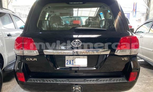 Buy Used Toyota Land Cruiser Black Car in Chbar Mon in Kampong Speu Province Buy Used Toyota Land Cruiser Black Car in Chbar Mon in Kampong Speu Province