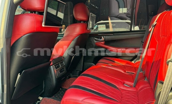 Buy Used Lexus LX White Car in Phnom Penh in Phnom Penh Buy Used Lexus LX White Car in Phnom Penh in Phnom Penh