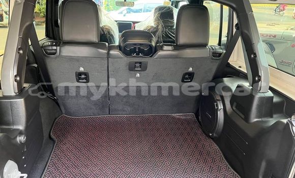 Buy Used Jeep Renegade Other Car in Battambang in Battambang Province Buy Used Jeep Renegade Other Car in Battambang in Battambang Province