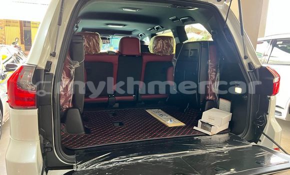 Buy Used Lexus LX 570 White Car in Bavet in Svay Rieng Province Buy Used Lexus LX 570 White Car in Bavet in Svay Rieng Province