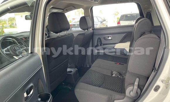 Buy Used Toyota Rush White Car in Banteay Meanchey in Banteay Meanchey Province Buy Used Toyota Rush White Car in Banteay Meanchey in Banteay Meanchey Province