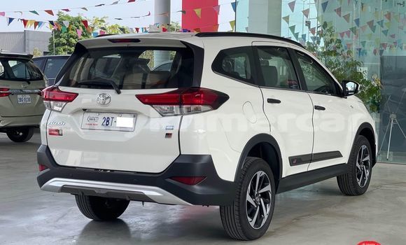 Buy Used Toyota Rush White Car in Banteay Meanchey in Banteay Meanchey Province Buy Used Toyota Rush White Car in Banteay Meanchey in Banteay Meanchey Province