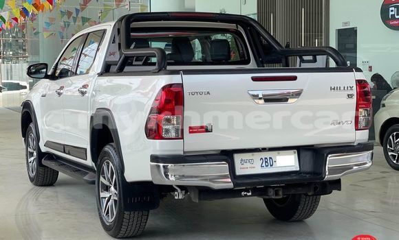 Buy Used Toyota Hiluxe Revo White Car in Bavet in Svay Rieng Province Buy Used Toyota Hiluxe Revo White Car in Bavet in Svay Rieng Province