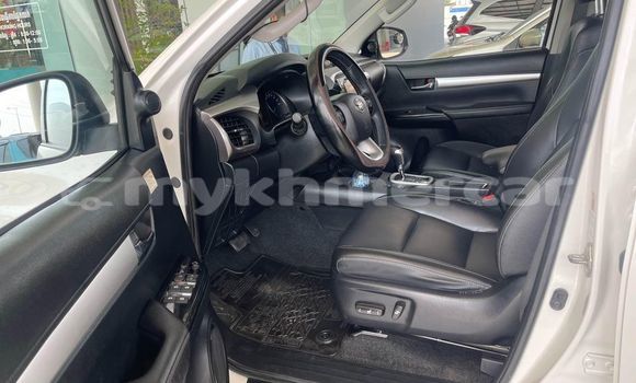 Buy Used Toyota Hiluxe Revo White Car in Bavet in Svay Rieng Province Buy Used Toyota Hiluxe Revo White Car in Bavet in Svay Rieng Province