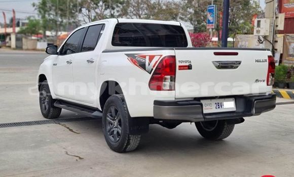 Buy Used Toyota Hiluxe Revo White Car in Battambang in Battambang Province Buy Used Toyota Hiluxe Revo White Car in Battambang in Battambang Province