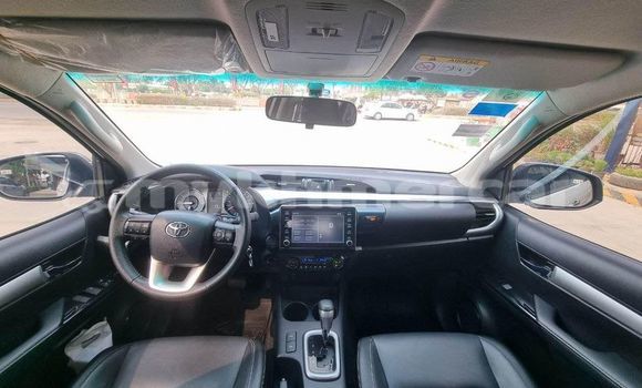 Buy Used Toyota Hiluxe Revo White Car in Battambang in Battambang Province Buy Used Toyota Hiluxe Revo White Car in Battambang in Battambang Province