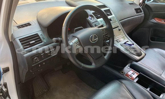 ទិញ បានប្រើ Lexus HS White ឡាន} ក្នុង Bavet ក្នុង Svay Rieng Province ទិញ បានប្រើ Lexus HS White ឡាន} ក្នុង Bavet ក្នុង Svay Rieng Province