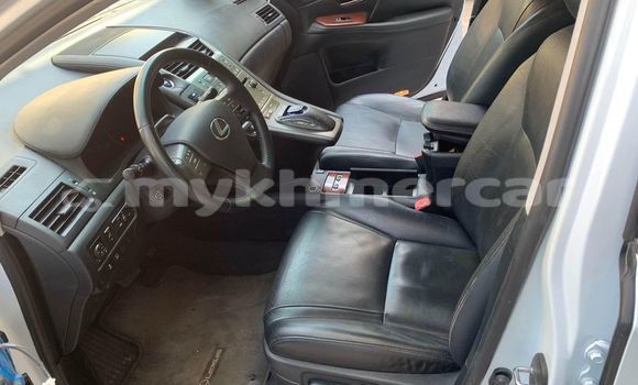 Buy Used Range Rover Evoque Black Car in Battambang in Battambang Province Buy Used Range Rover Evoque Black Car in Battambang in Battambang Province