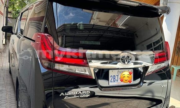 Buy Used Toyota Alphard Black Car in Bavet in Svay Rieng Province Buy Used Toyota Alphard Black Car in Bavet in Svay Rieng Province