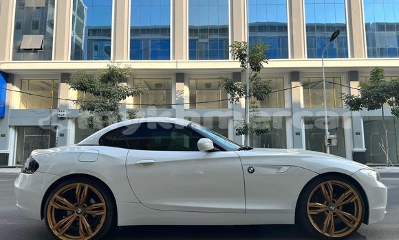 Buy Used BMW Z4 White Car in Phnom Penh in Phnom Penh Buy Used BMW Z4 White Car in Phnom Penh in Phnom Penh