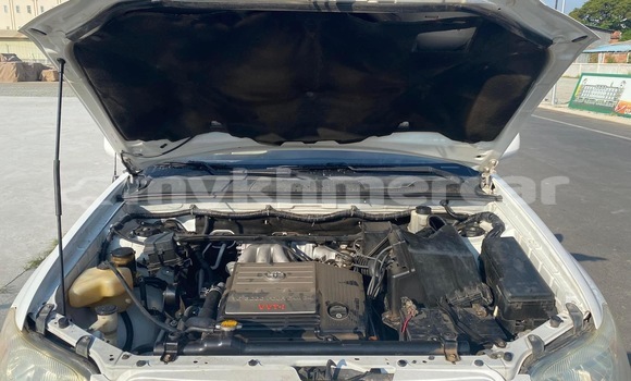 Buy Used Toyota Highlander White Car in Phnom Penh in Phnom Penh Buy Used Toyota Highlander White Car in Phnom Penh in Phnom Penh