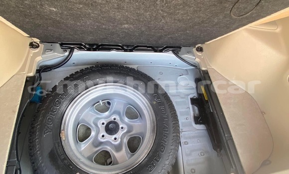 Buy Used Toyota Highlander White Car in Phnom Penh in Phnom Penh Buy Used Toyota Highlander White Car in Phnom Penh in Phnom Penh