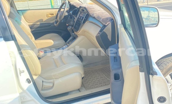 Buy Used Toyota Highlander White Car in Phnom Penh in Phnom Penh Buy Used Toyota Highlander White Car in Phnom Penh in Phnom Penh