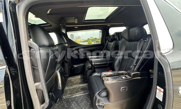 Buy Used Toyota Alphard Black Car in Phnom Penh in Phnom Penh Buy Used Toyota Alphard Black Car in Phnom Penh in Phnom Penh
