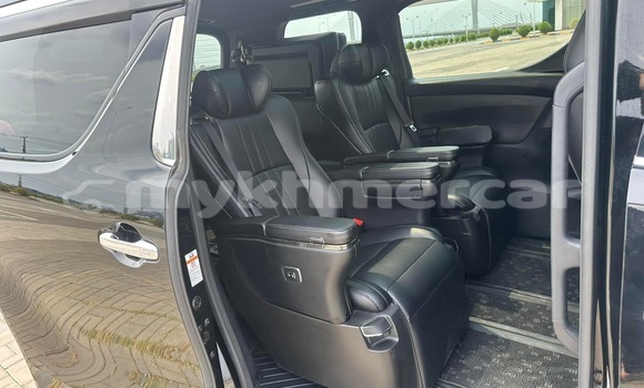 Buy Used Toyota Alphard Black Car in Phnom Penh in Phnom Penh Buy Used Toyota Alphard Black Car in Phnom Penh in Phnom Penh