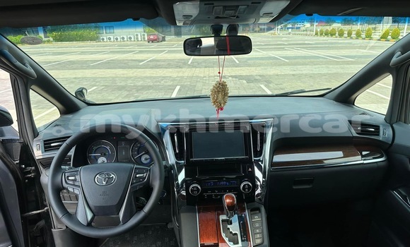 Buy Used Toyota Alphard Black Car in Phnom Penh in Phnom Penh Buy Used Toyota Alphard Black Car in Phnom Penh in Phnom Penh