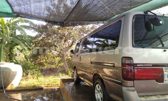 Buy Used Toyota Sienna Other Car in Chbar Mon in Kampong Speu Province Buy Used Toyota Sienna Other Car in Chbar Mon in Kampong Speu Province