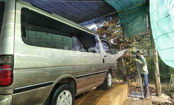 Buy Used Toyota Sienna Other Car in Chbar Mon in Kampong Speu Province Buy Used Toyota Sienna Other Car in Chbar Mon in Kampong Speu Province