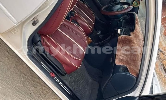 Buy Used Toyota ISis White Car in Battambang in Battambang Province Buy Used Toyota ISis White Car in Battambang in Battambang Province