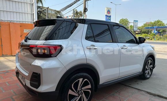 Buy Used Toyota Ractis White Car in Battambang in Battambang Province Buy Used Toyota Ractis White Car in Battambang in Battambang Province