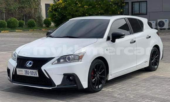 Acheter Occasion Voiture Lexus CT Blanc à Chbar Mon, Kampong Speu Province Acheter Occasion Voiture Lexus CT Blanc à Chbar Mon, Kampong Speu Province