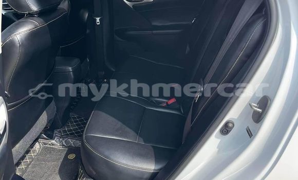 Acheter Occasion Voiture Lexus CT Blanc à Chbar Mon, Kampong Speu Province Acheter Occasion Voiture Lexus CT Blanc à Chbar Mon, Kampong Speu Province