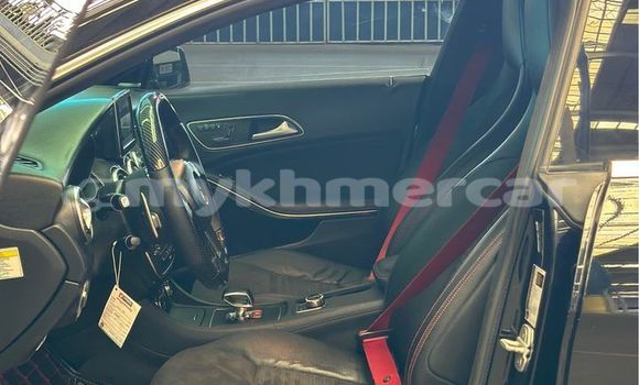 Acheter Occasion Voiture Mercedes-Benz CLA-klasse Noir à Banlung, Ratanakiri Province Acheter Occasion Voiture Mercedes-Benz CLA-klasse Noir à Banlung, Ratanakiri Province