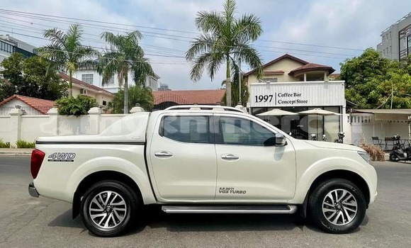 Buy Used Nissan Navara White Car in Banteay Meanchey in Banteay Meanchey Province Buy Used Nissan Navara White Car in Banteay Meanchey in Banteay Meanchey Province