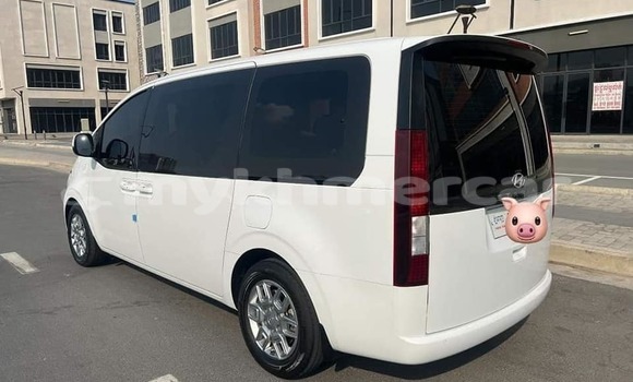 Buy Used Hyundai Starex White Car in Bavet in Svay Rieng Province Buy Used Hyundai Starex White Car in Bavet in Svay Rieng Province