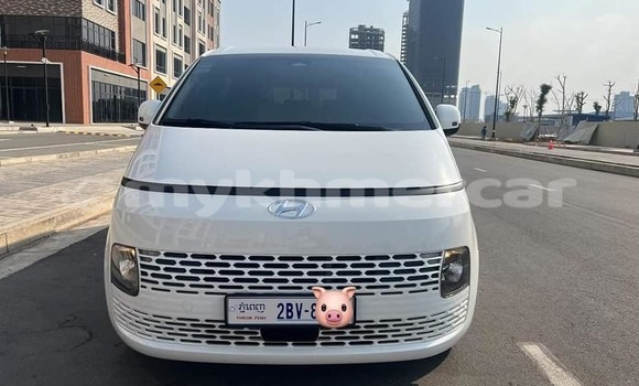 Buy Used Hyundai Starex White Car in Bavet in Svay Rieng Province Buy Used Hyundai Starex White Car in Bavet in Svay Rieng Province
