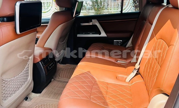 Buy Used Toyota Land Cruiser Black Car in Phnom Penh in Phnom Penh Buy Used Toyota Land Cruiser Black Car in Phnom Penh in Phnom Penh