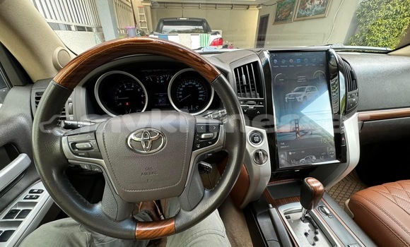 Buy Used Toyota Land Cruiser Black Car in Phnom Penh in Phnom Penh Buy Used Toyota Land Cruiser Black Car in Phnom Penh in Phnom Penh
