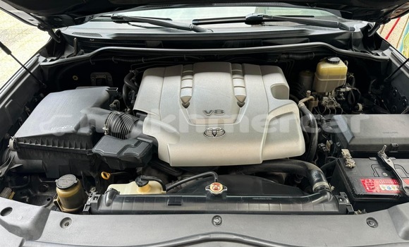 Buy Used Toyota Land Cruiser Black Car in Phnom Penh in Phnom Penh Buy Used Toyota Land Cruiser Black Car in Phnom Penh in Phnom Penh