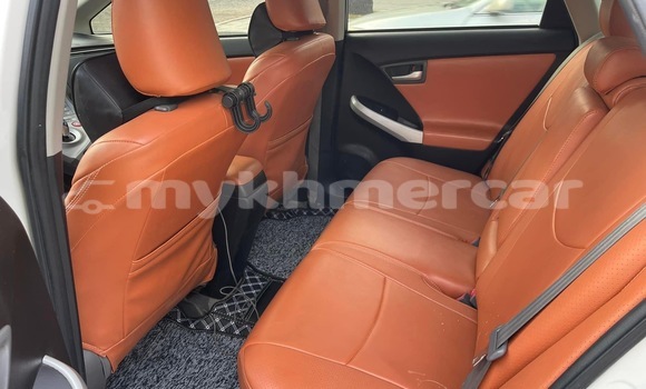 Buy Used Toyota Prius White Car in Phnom Penh in Phnom Penh Buy Used Toyota Prius White Car in Phnom Penh in Phnom Penh