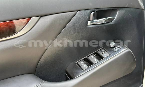 Buy Used Toyota Alphard White Car in Phnom Penh in Phnom Penh Buy Used Toyota Alphard White Car in Phnom Penh in Phnom Penh