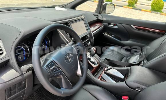 Buy Used Toyota Alphard White Car in Phnom Penh in Phnom Penh Buy Used Toyota Alphard White Car in Phnom Penh in Phnom Penh