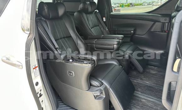 Buy Used Toyota Alphard White Car in Phnom Penh in Phnom Penh Buy Used Toyota Alphard White Car in Phnom Penh in Phnom Penh