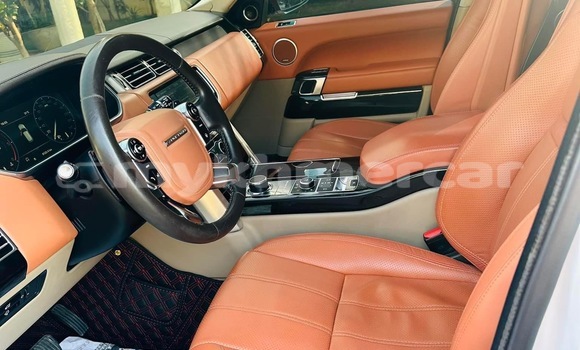 Buy Used Land Rover Range Rover Vogue White Car in Phnom Penh in Phnom Penh Buy Used Land Rover Range Rover Vogue White Car in Phnom Penh in Phnom Penh