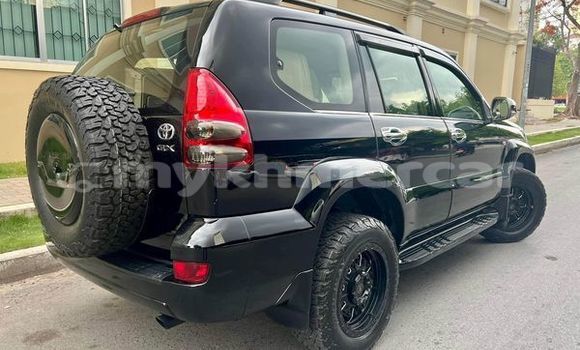 ទិញ បានប្រើ Land Rover Defender Other ឡាន} ក្នុង Neak Leung ក្នុង Prey Veng Province