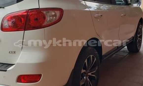 Buy Used Hyundai Santa Fe Other Car in Battambang in Battambang Province Buy Used Hyundai Santa Fe Other Car in Battambang in Battambang Province