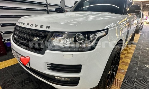 Buy Used Land Rover Range Rover Vogue White Car in Phnom Penh in Phnom Penh Buy Used Land Rover Range Rover Vogue White Car in Phnom Penh in Phnom Penh