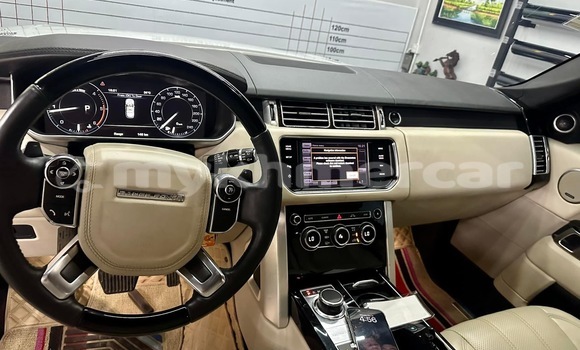 Buy Used Land Rover Range Rover Vogue White Car in Phnom Penh in Phnom Penh Buy Used Land Rover Range Rover Vogue White Car in Phnom Penh in Phnom Penh