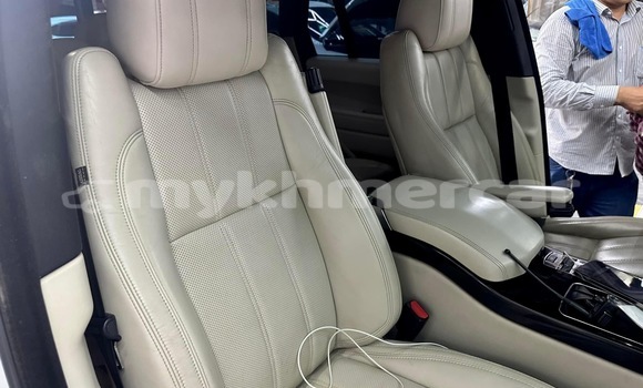 Buy Used Land Rover Range Rover Vogue White Car in Phnom Penh in Phnom Penh Buy Used Land Rover Range Rover Vogue White Car in Phnom Penh in Phnom Penh