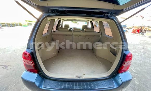 Buy Used Toyota Highlander Other Car in Battambang in Battambang Province Buy Used Toyota Highlander Other Car in Battambang in Battambang Province
