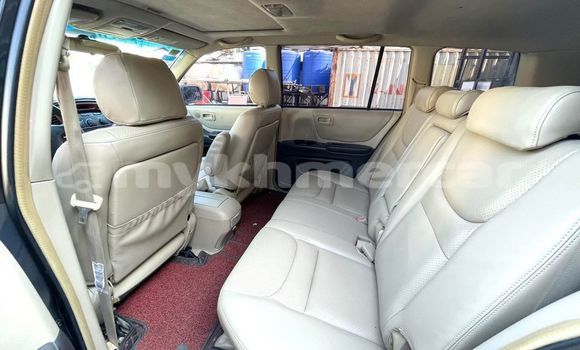 Buy Used Toyota Highlander Other Car in Battambang in Battambang Province Buy Used Toyota Highlander Other Car in Battambang in Battambang Province