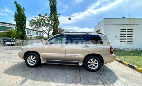 Buy Used Toyota Highlander Other Car in Battambang in Battambang Province Buy Used Toyota Highlander Other Car in Battambang in Battambang Province