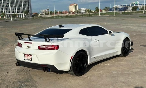 Buy Used Chevrolet Camaro White Car in Phnom Penh in Phnom Penh Buy Used Chevrolet Camaro White Car in Phnom Penh in Phnom Penh
