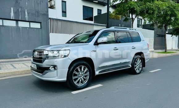 Buy Used Land Rover Defender Other Car in Banlung in Ratanakiri Province